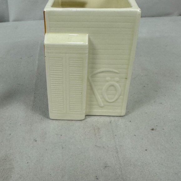 Avon Celebrates A Country Christmas McConnells Corners General Store Ceramic Box - Picture 8 of 10